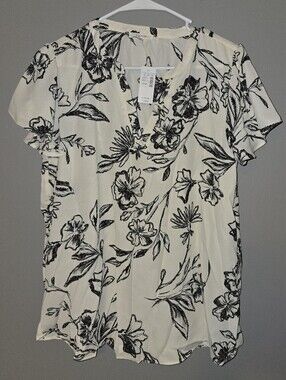 Maurice's Women’s Cream Floral Short-Sleeve Blouse